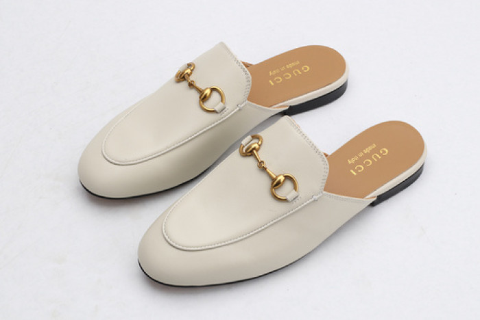 guc loafer