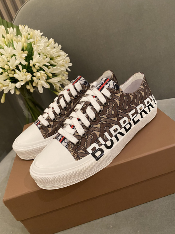 BUBERY SNEAKER