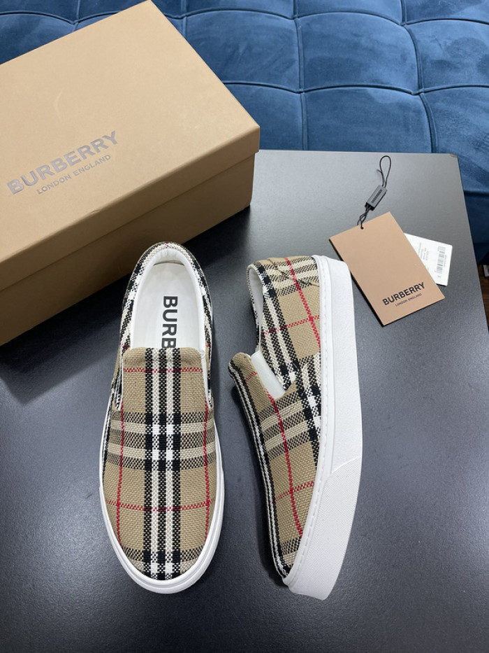BUBERY SNEAKER