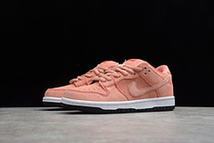 nike sb dunk low “pink pig” cv1655-600