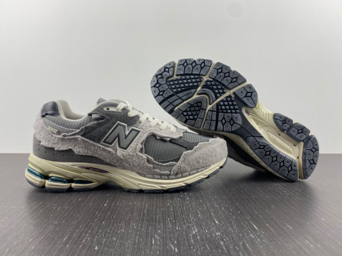 new balance 2002r protection pack rain cloud m2002rda