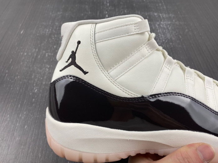 air jordan 11 wmns “neapolitan” ar0715-101