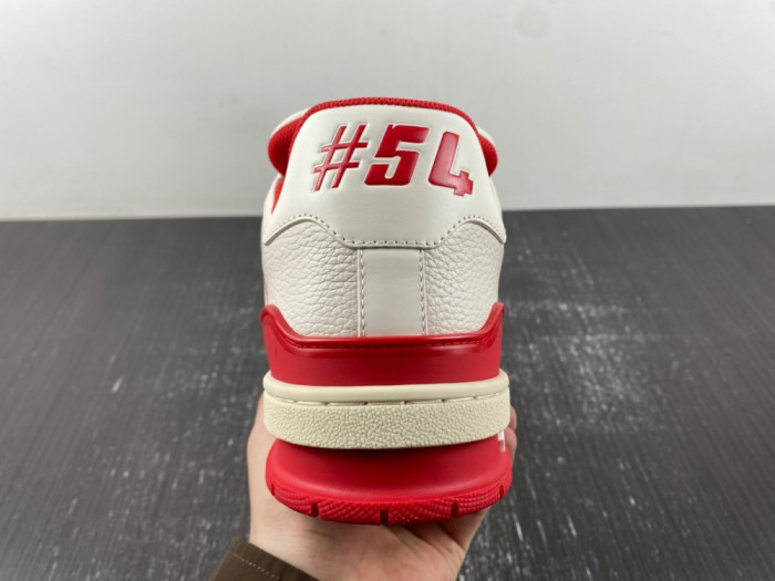 2023 l**is V*t*n lv trainer 25289