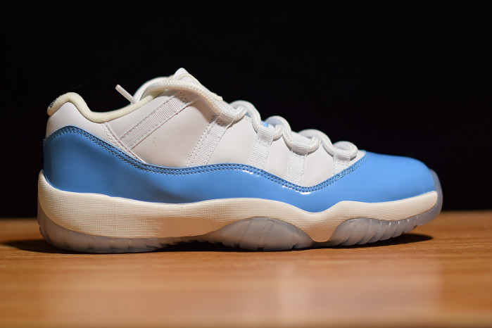 air jordan 11 retro low "carolina 2017 release" mens 528895-106